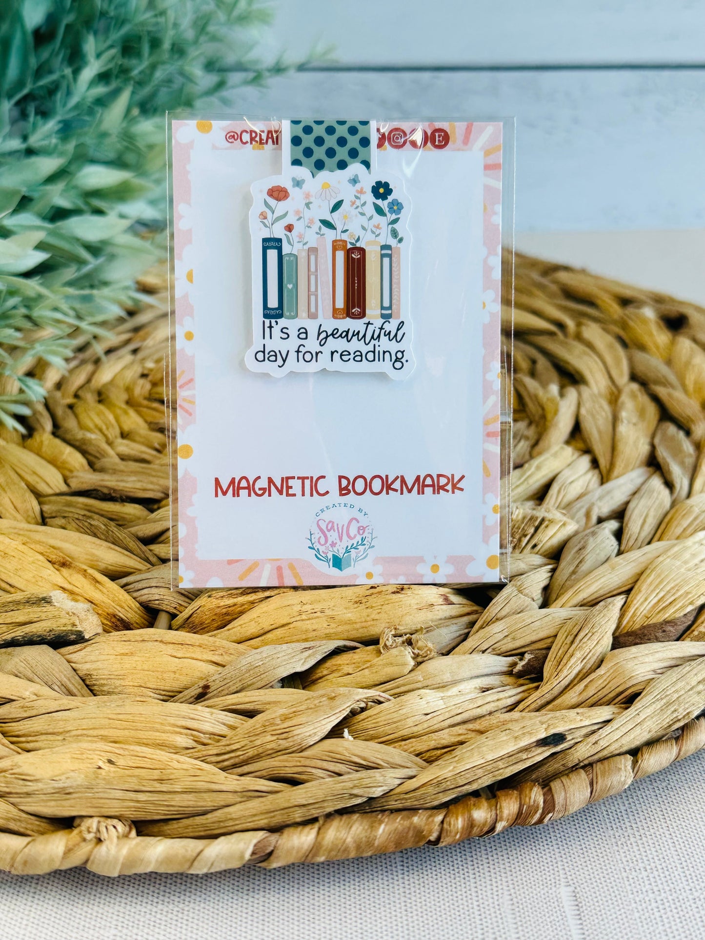 A Beautiful Day for Reading Magnetic Bookmark