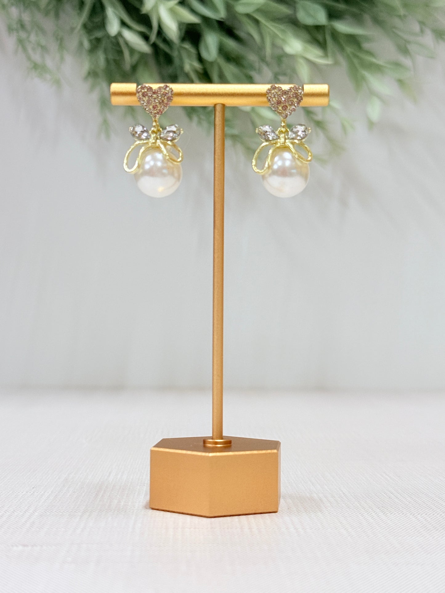 Sweetheart Pearl Earrings